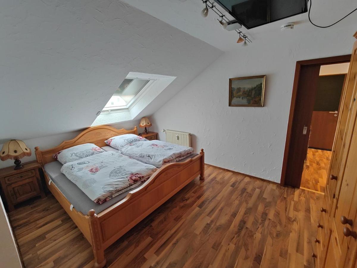 Komfort Ferienwohnung Biene 萨尔布吕肯 外观 照片