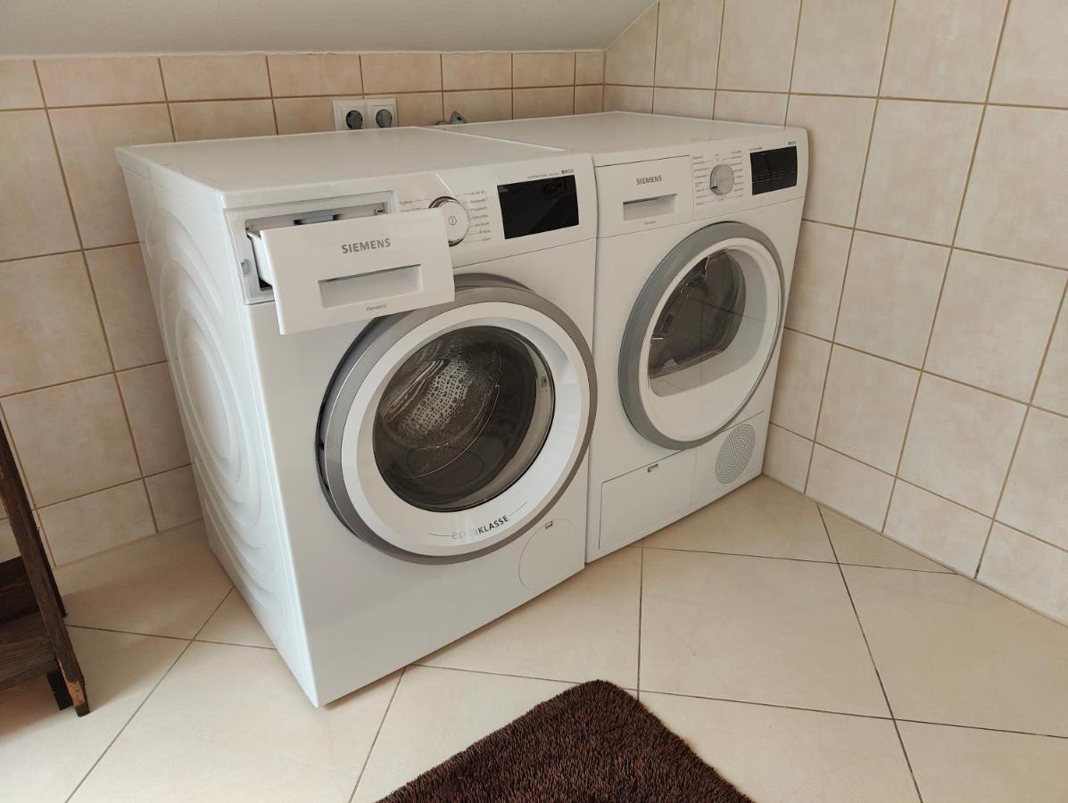 Komfort Ferienwohnung Biene 萨尔布吕肯 外观 照片